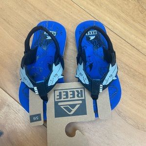 Reef flip flops size 5/6 NWT